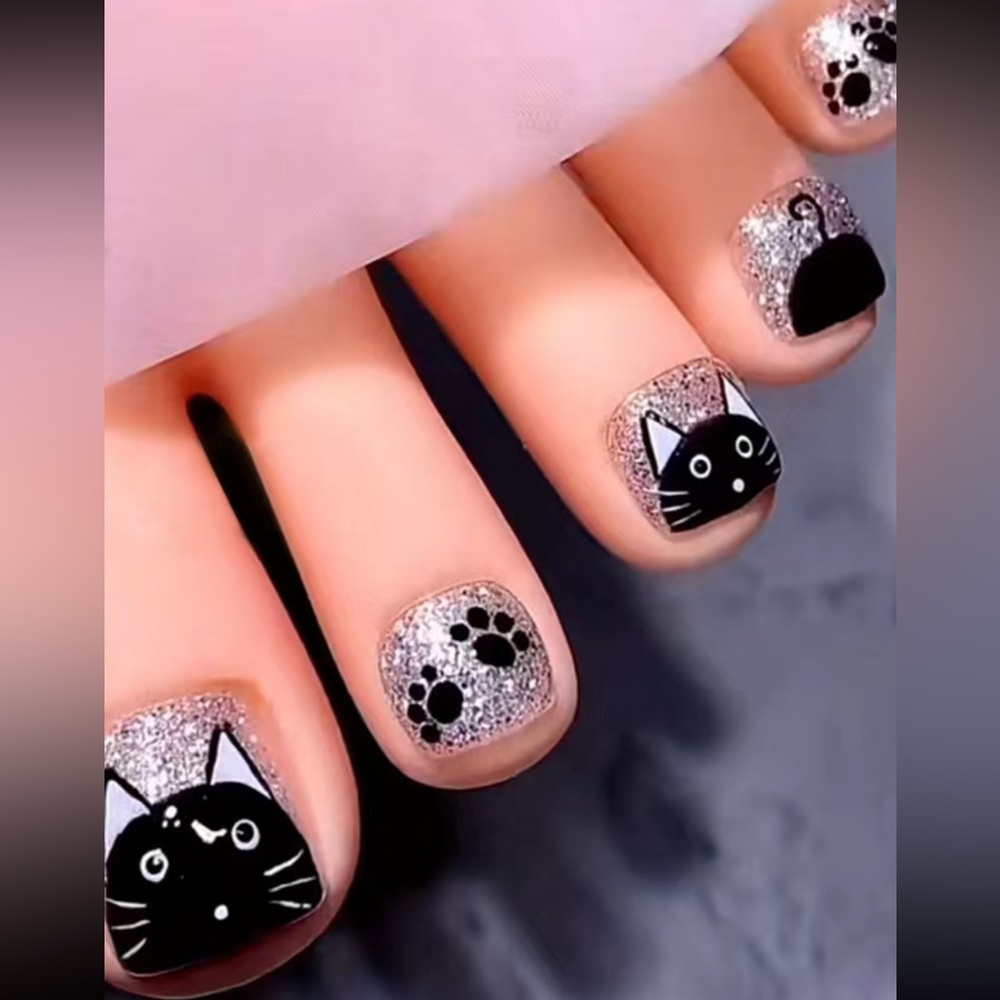 Press on New Toe Cat Nails MUST BUNDLE